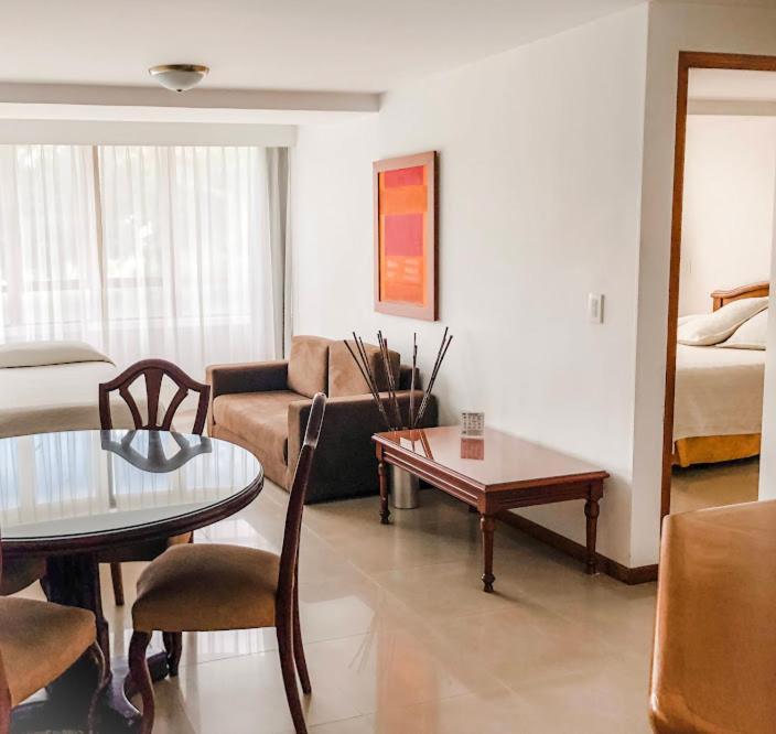 Portal Del Rodeo Apartahotel Medellín Kültér fotó