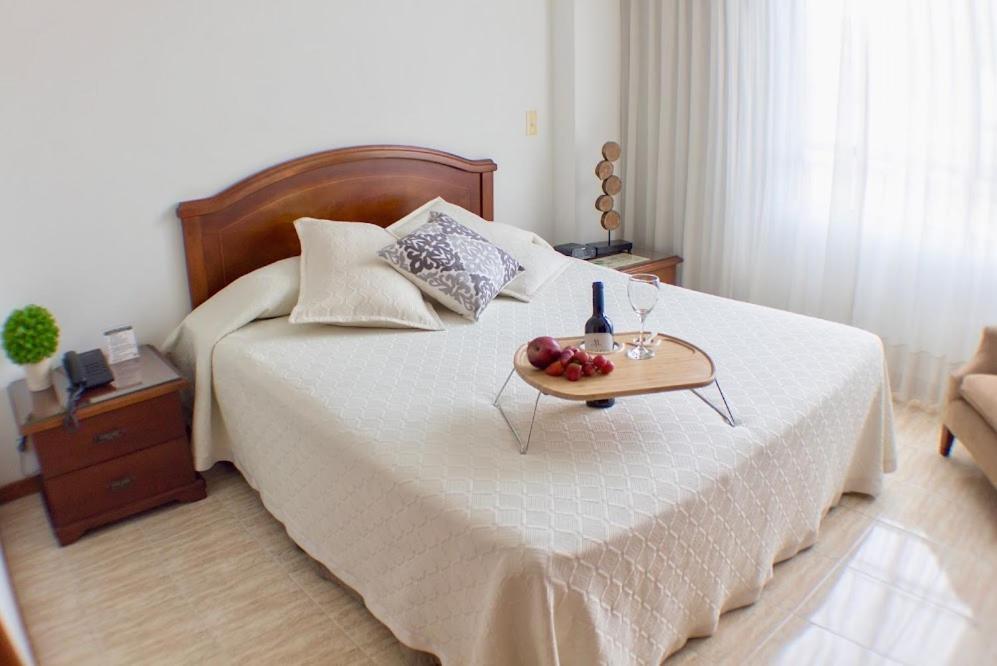 Portal Del Rodeo Apartahotel Medellín Kültér fotó